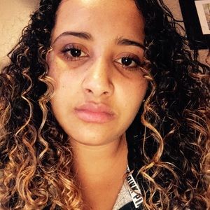 Meet your Posher, Eliana